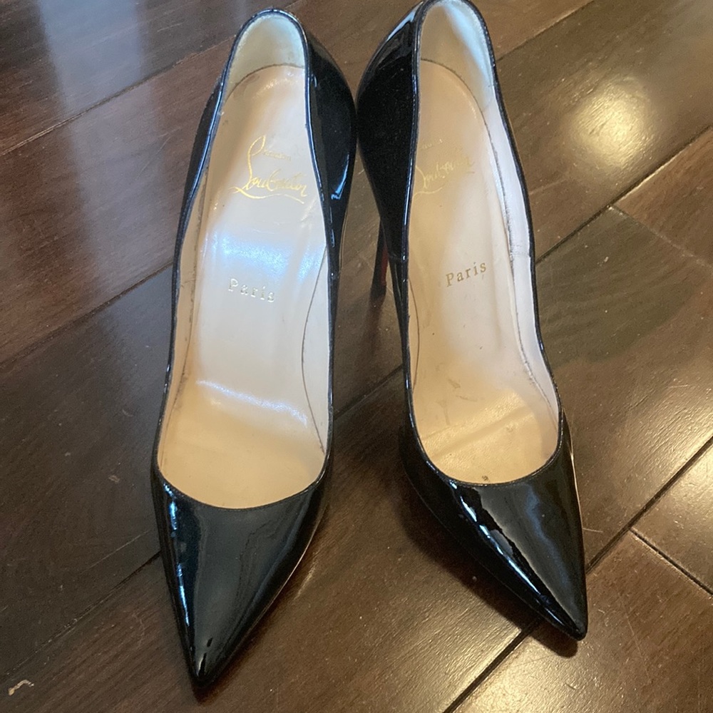 Chritian Louboutin black patent pumps size 38